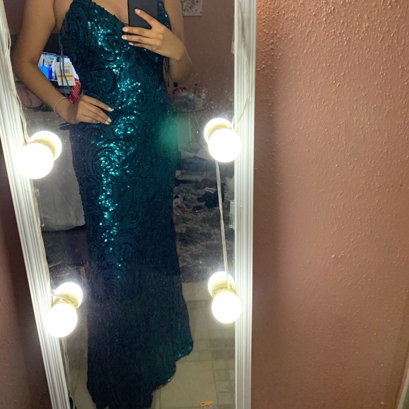 Dresses & Skirts - Prom dress